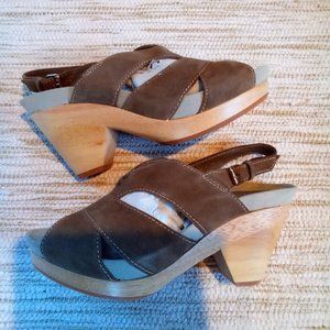 NWOB~ EARTHIES ~ MONACO CLOG SANDALS~ (9)